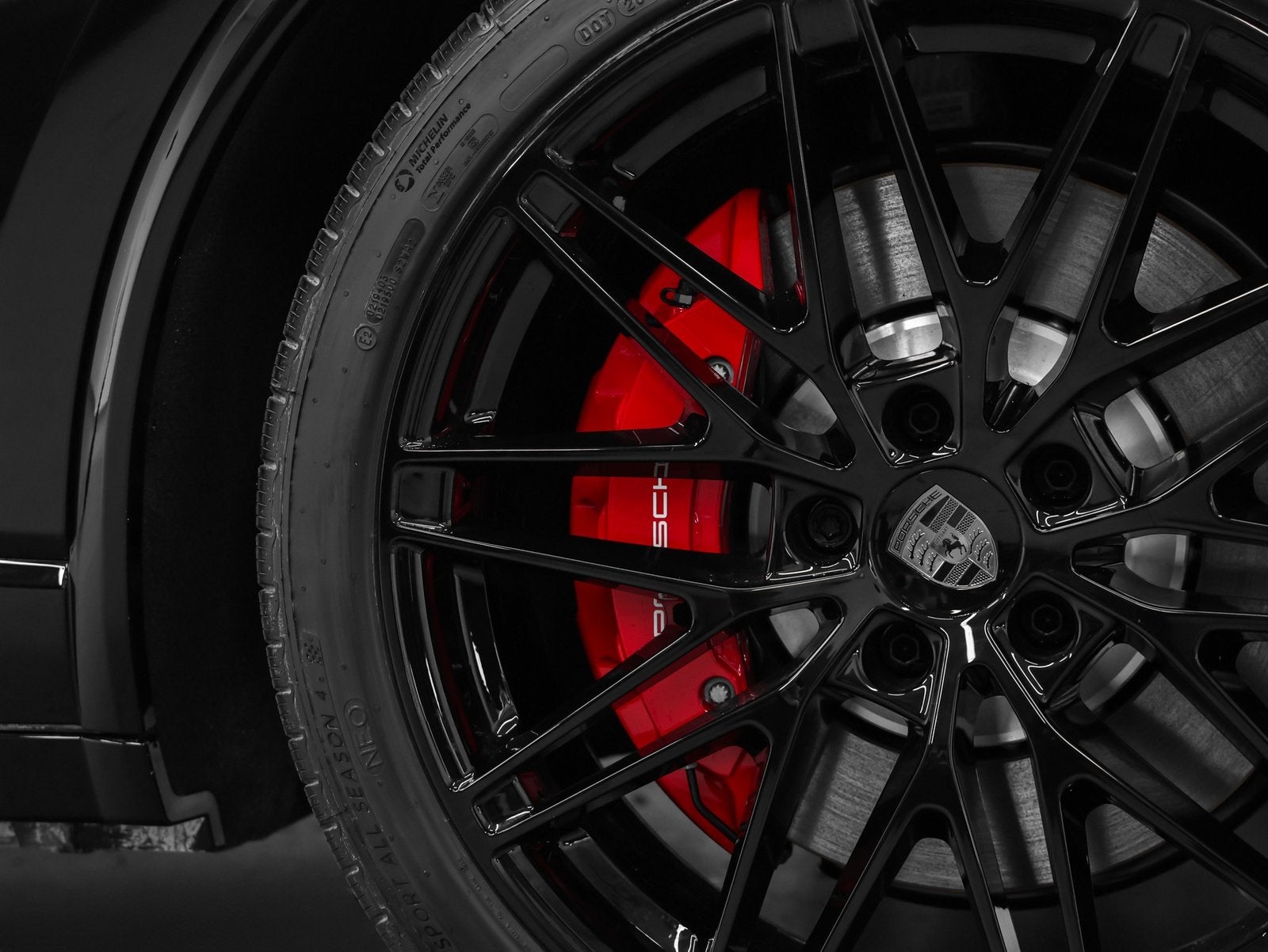 2025 Porsche Macan Macan Turbo Electric