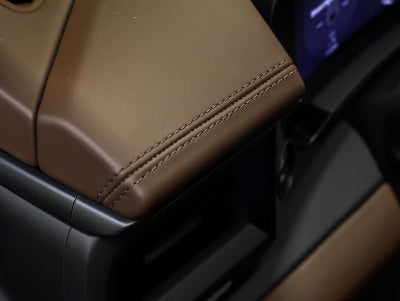 2025 Porsche Macan Macan Turbo Electric