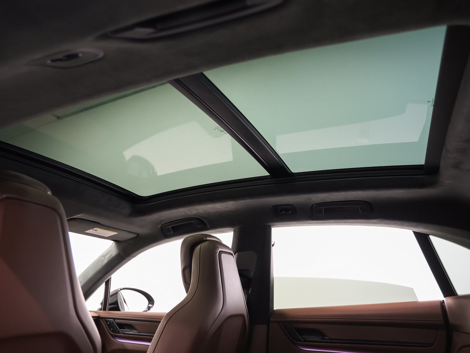 2025 Porsche Macan Macan Turbo Electric