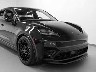 2025 Porsche Macan Macan Turbo Electric