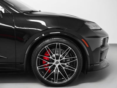 2026 Porsche Macan Turbo Electric