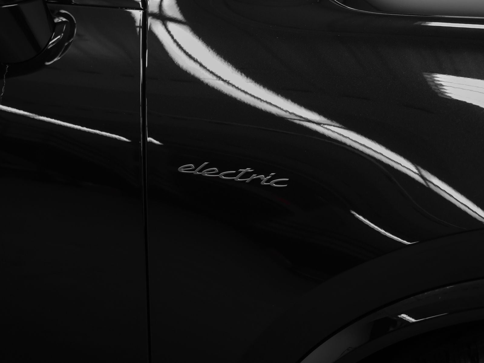 2026 Porsche Macan Turbo Electric