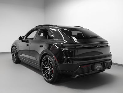 2026 Porsche Macan Turbo Electric