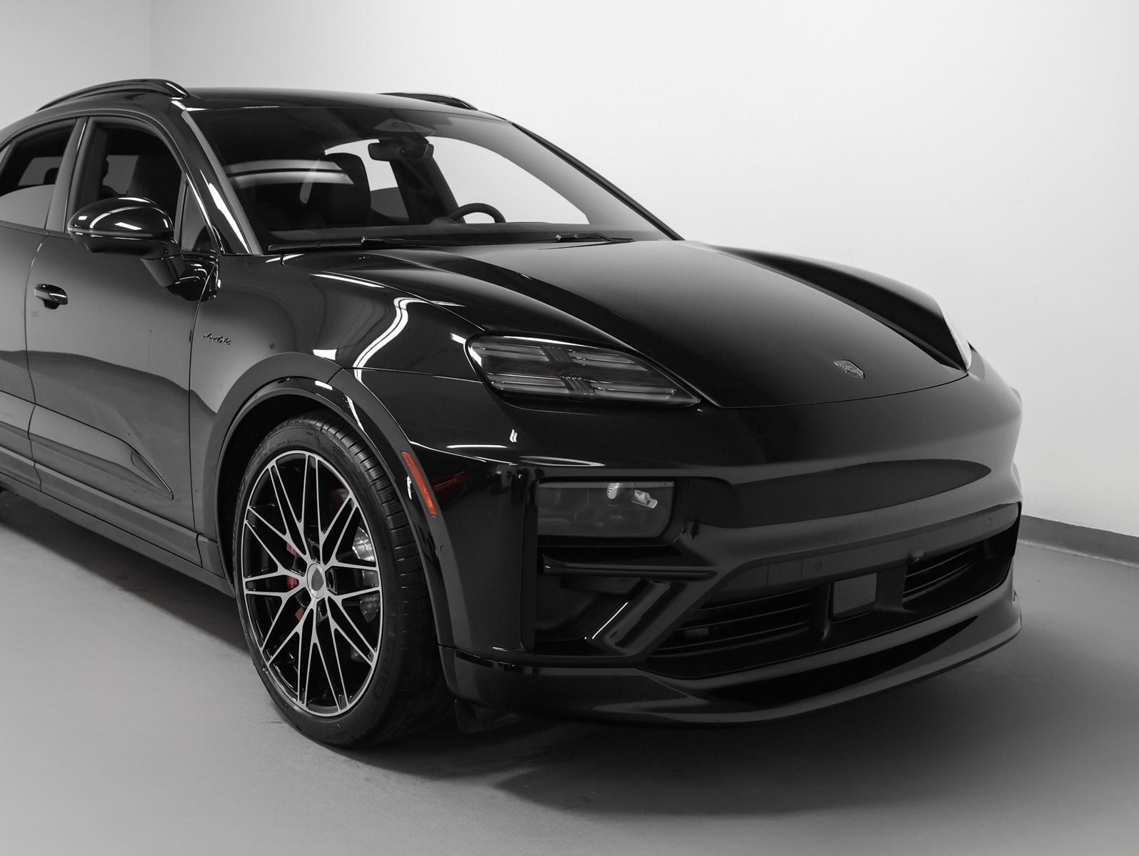 2026 Porsche Macan Turbo Electric