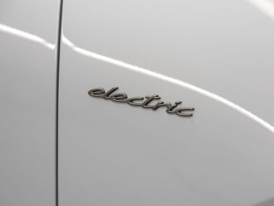 2025 Porsche Macan Turbo Electric