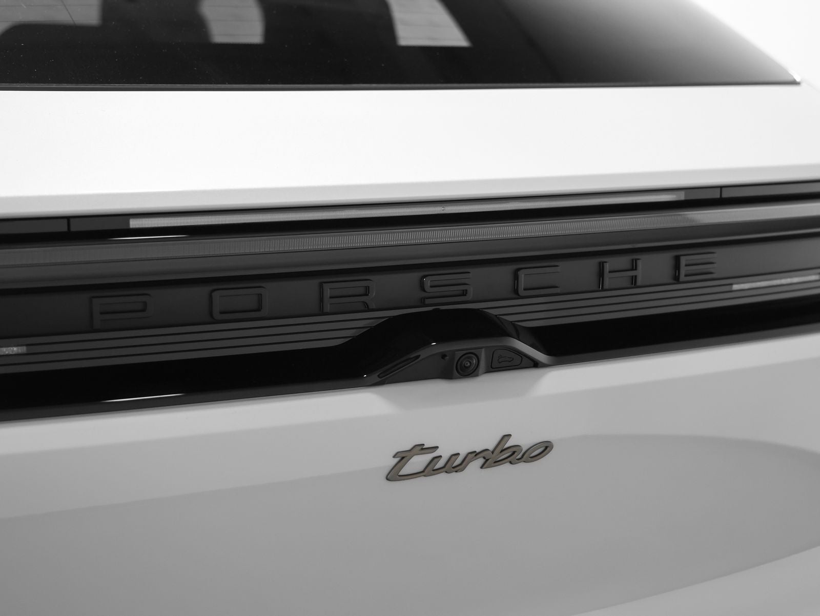 2025 Porsche Macan Turbo Electric