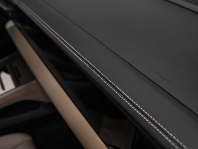 2025 Porsche Macan Turbo Electric