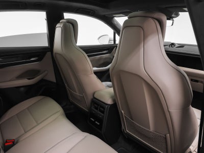 2025 Porsche Macan Turbo Electric