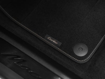 2025 Porsche Macan Turbo Electric