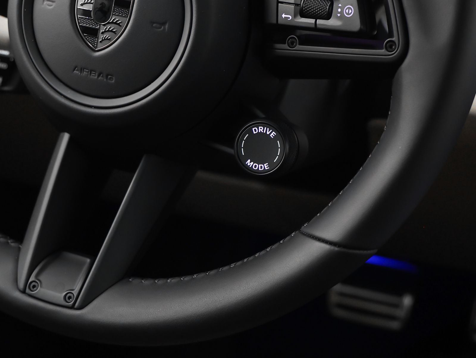 2025 Porsche Macan Turbo Electric