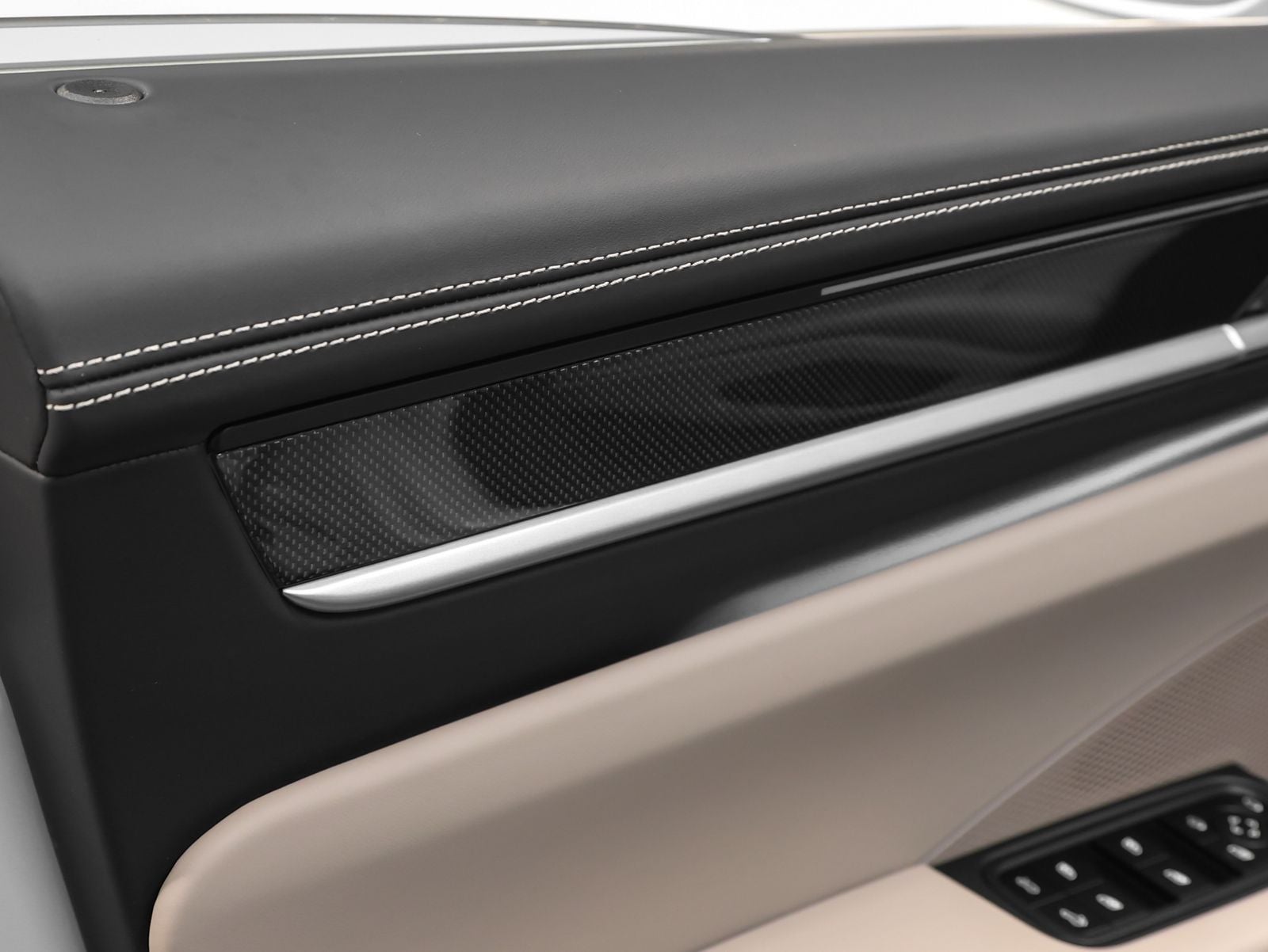 2025 Porsche Macan Turbo Electric