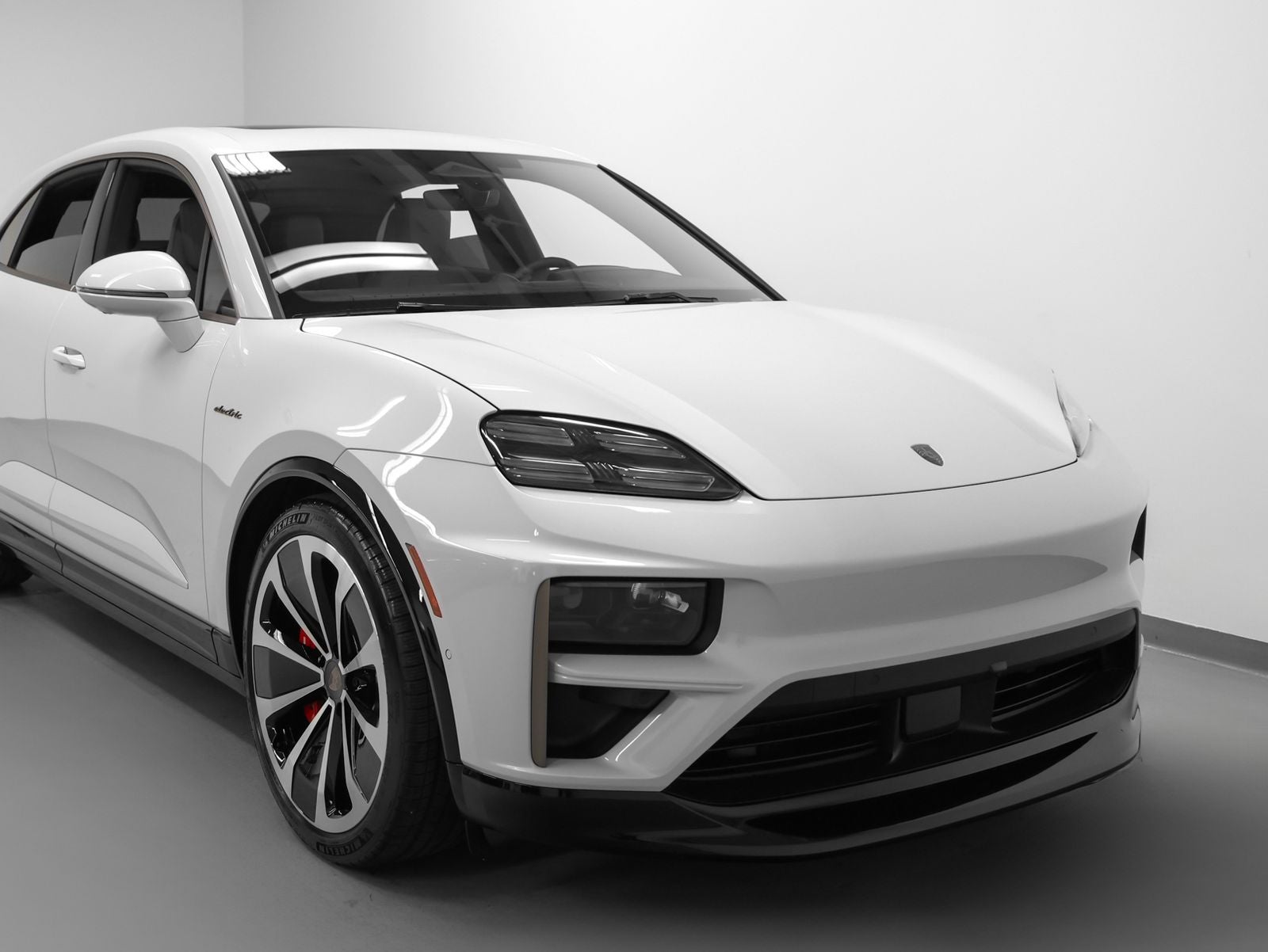 2025 Porsche Macan Turbo Electric