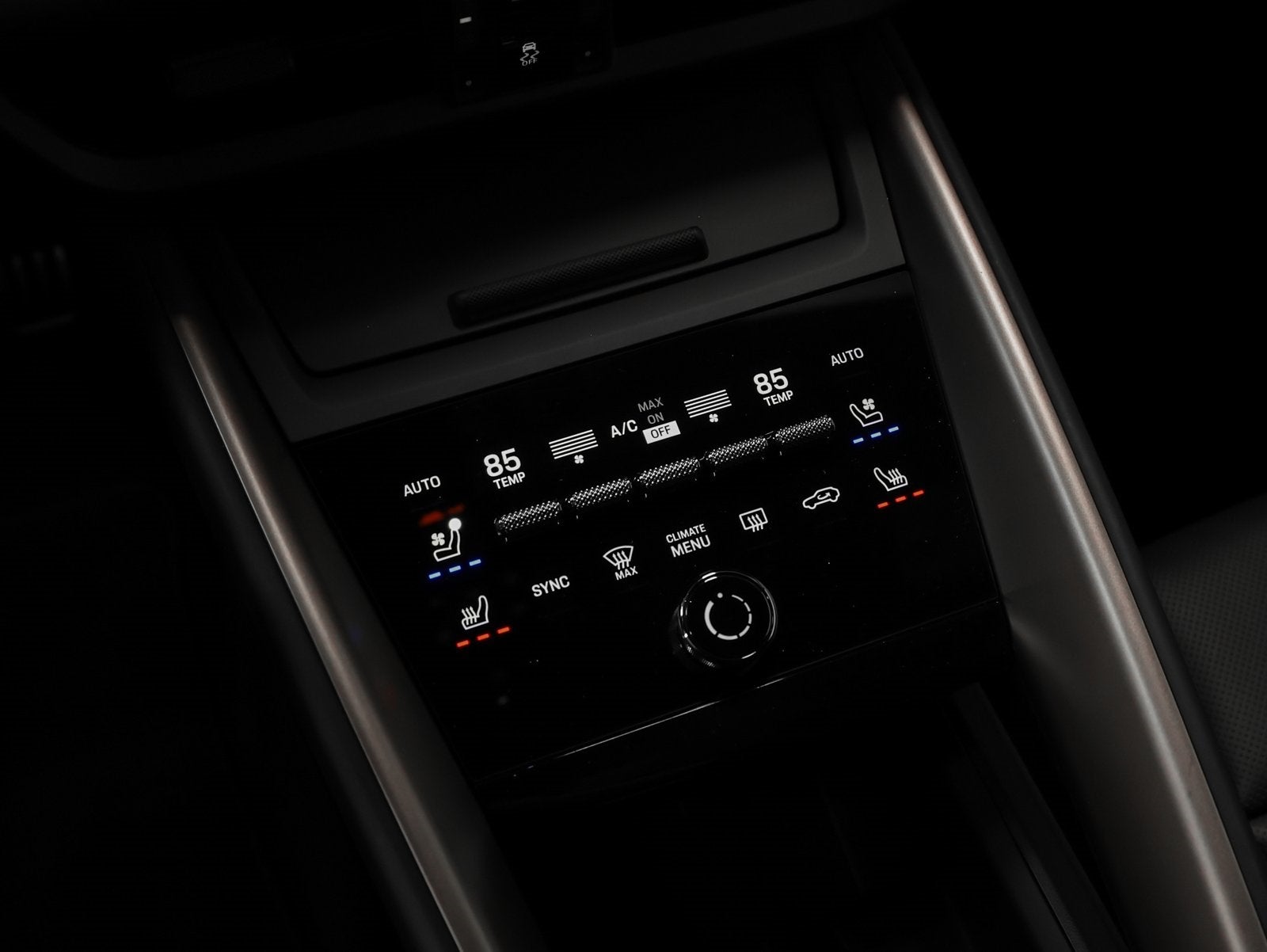 2025 Porsche Macan Macan Turbo Electric