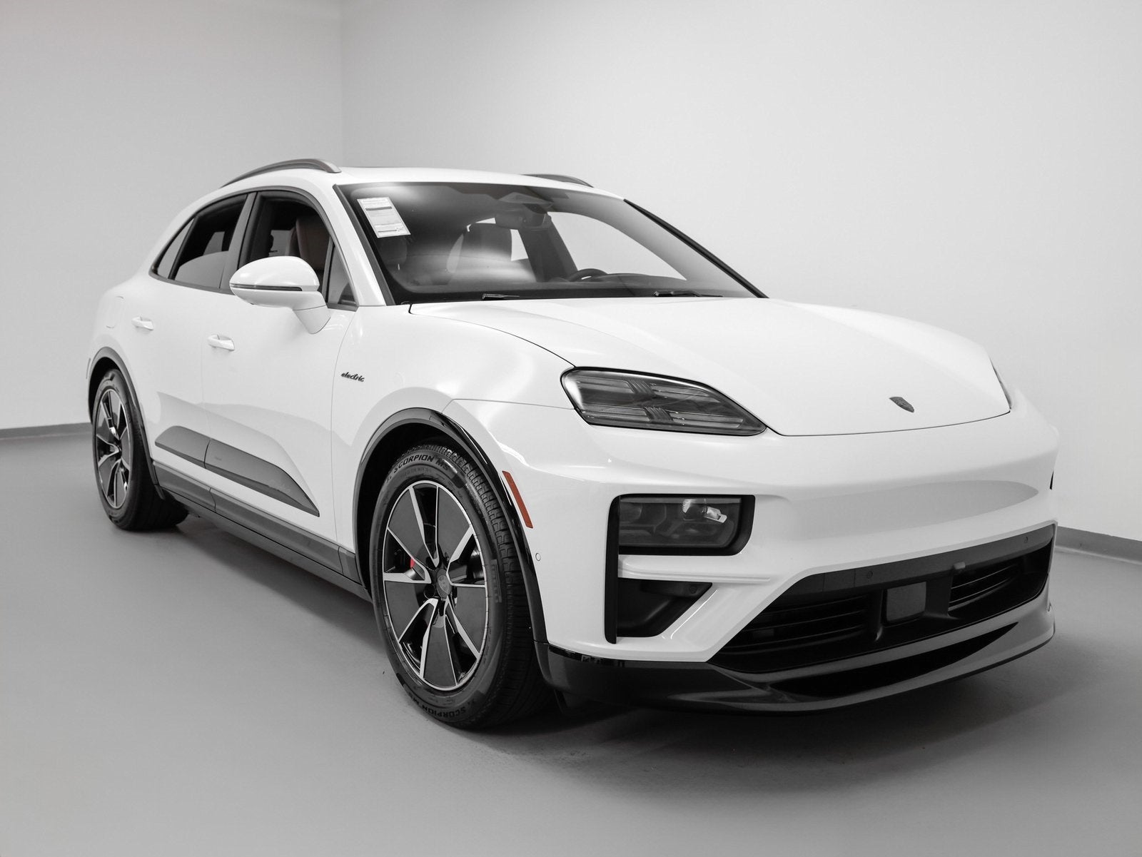 2025 Porsche Macan Macan Turbo Electric
