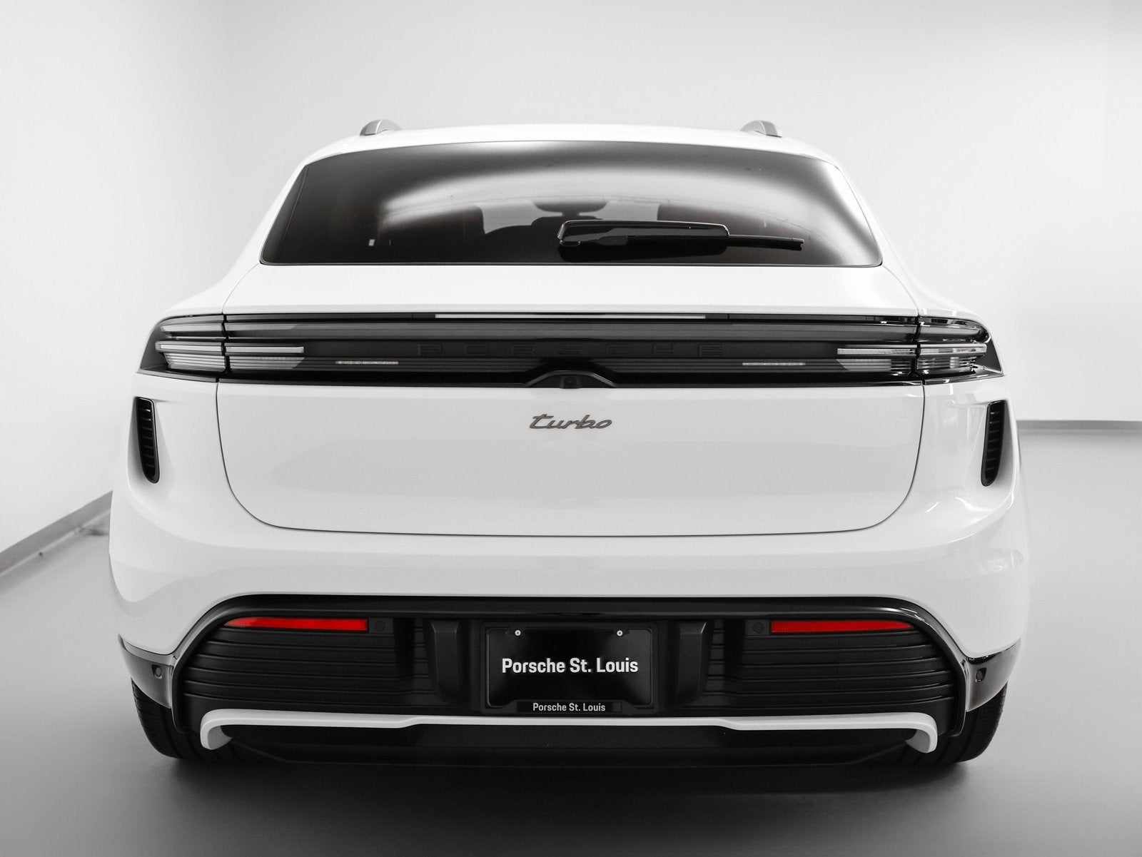 2025 Porsche Macan Macan Turbo Electric