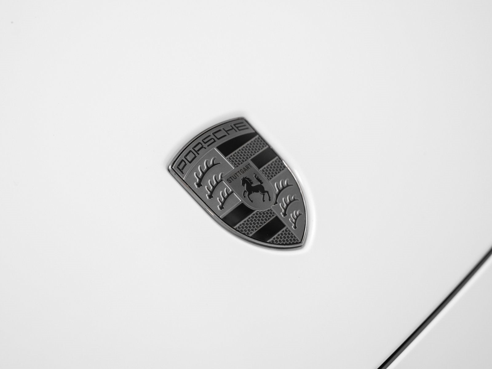 2025 Porsche Macan Macan Turbo Electric