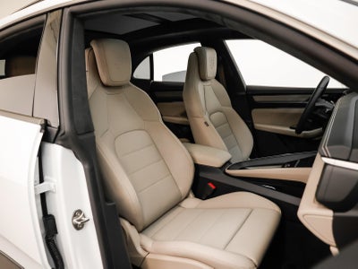 2025 Porsche Macan Macan Turbo Electric