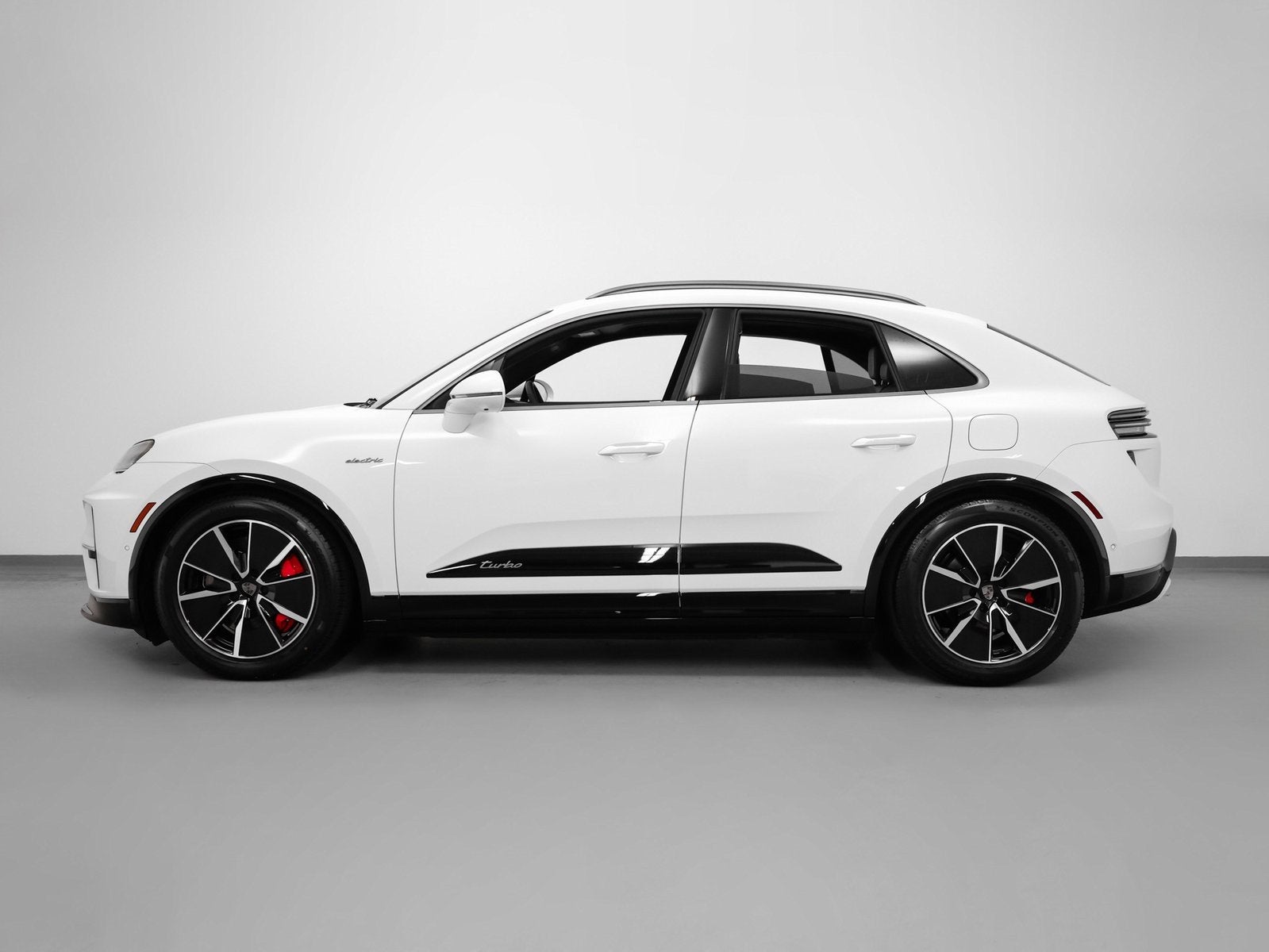 2025 Porsche Macan Macan Turbo Electric