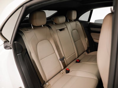 2025 Porsche Macan Macan Turbo Electric