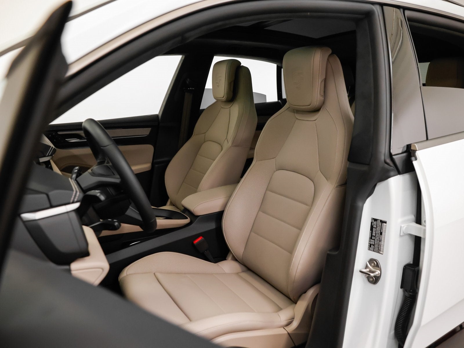 2025 Porsche Macan Macan Turbo Electric