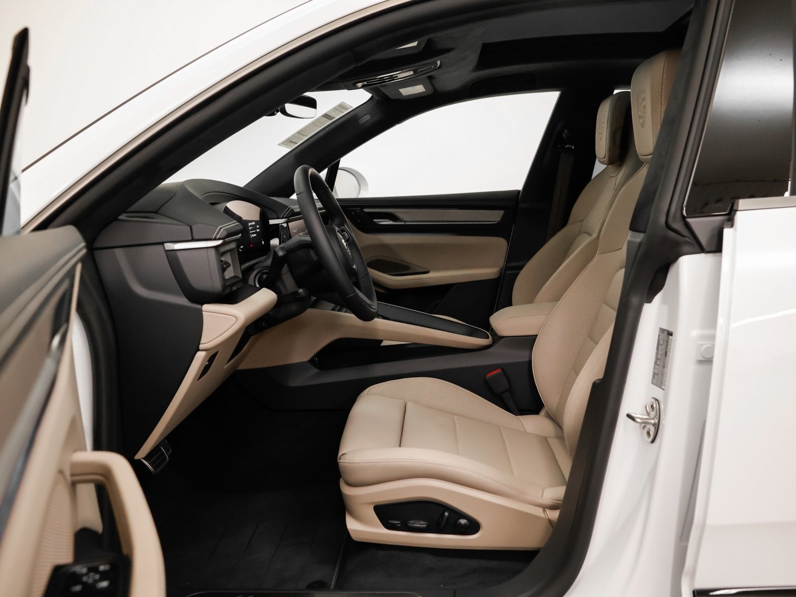 2025 Porsche Macan Macan Turbo Electric