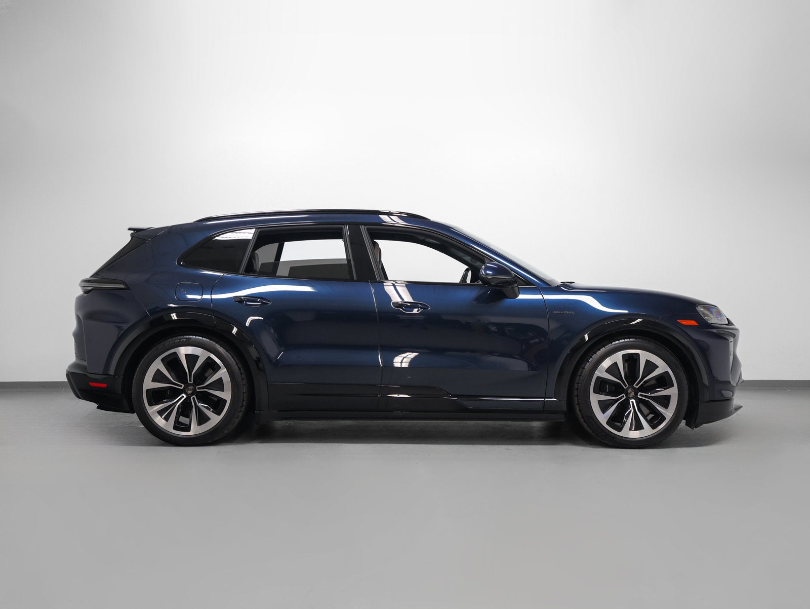 2026 Porsche Cayenne Cayenne Turbo Electric