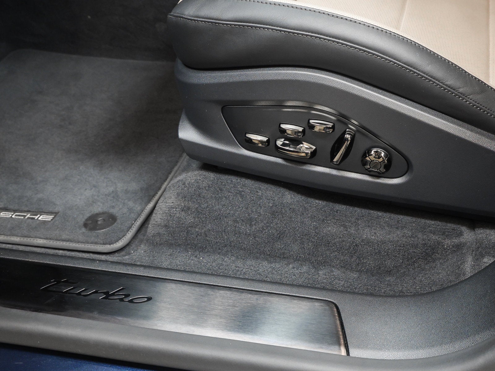 2026 Porsche Cayenne Cayenne Turbo Electric