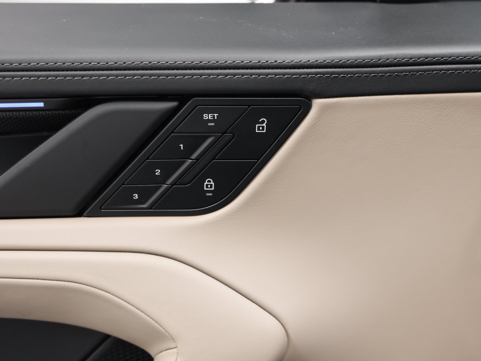 2026 Porsche Cayenne Cayenne Turbo Electric