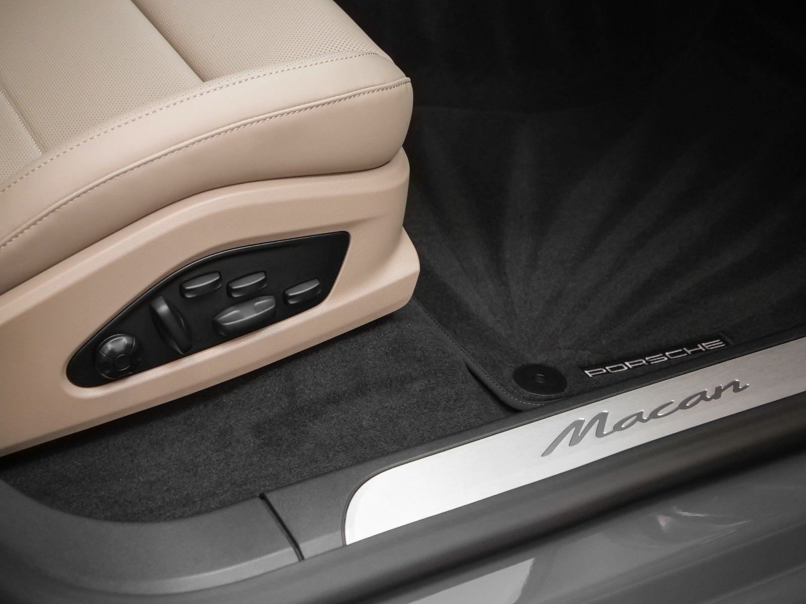 2025 Porsche Macan Macan Electric