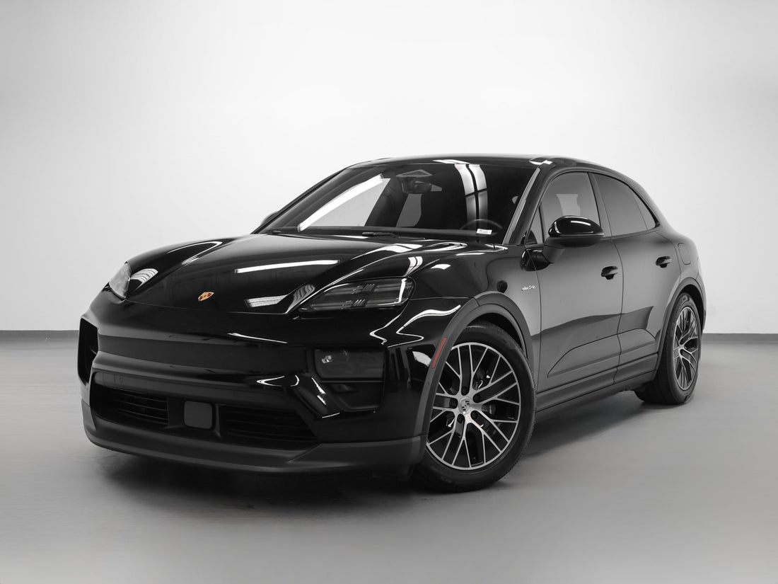 2025 Porsche Macan Electric — photo 1 of 41