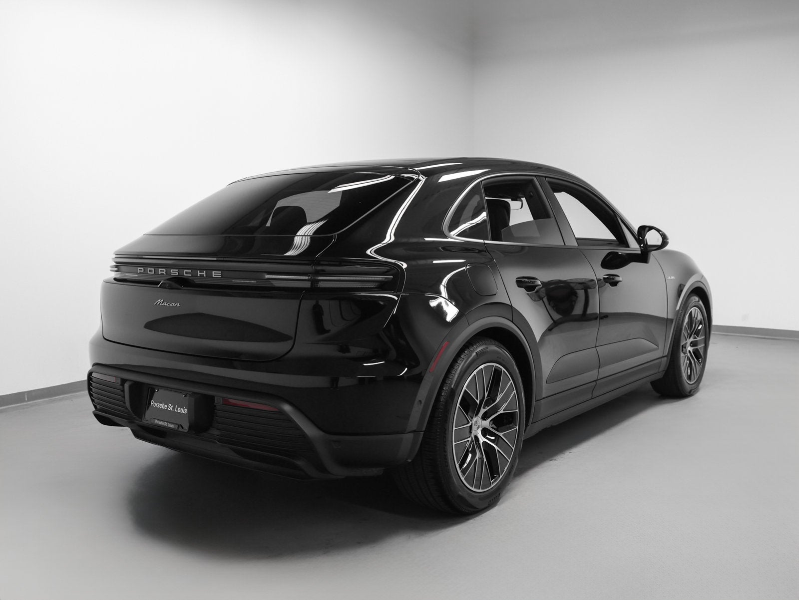 2025 Porsche Macan Macan Electric