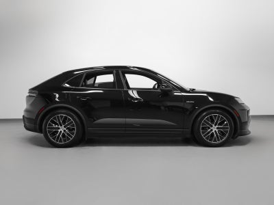 2025 Porsche Macan Macan Electric