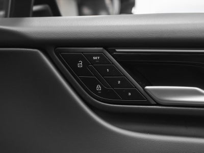 2025 Porsche Macan Macan Electric