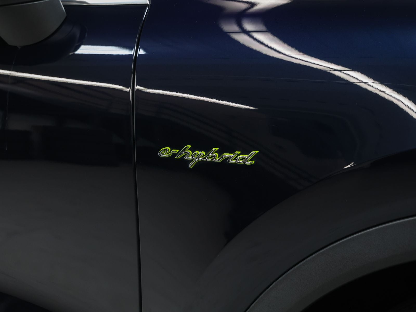 2019 Porsche Cayenne E-Hybrid Base