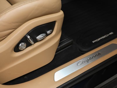 2019 Porsche Cayenne E-Hybrid Base