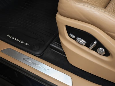 2019 Porsche Cayenne E-Hybrid Base