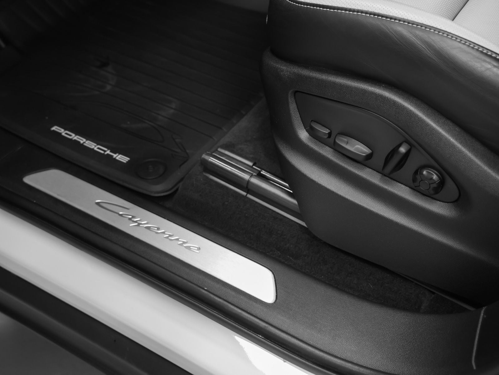2024 Porsche Cayenne Cayenne E-Hybrid (MY24)