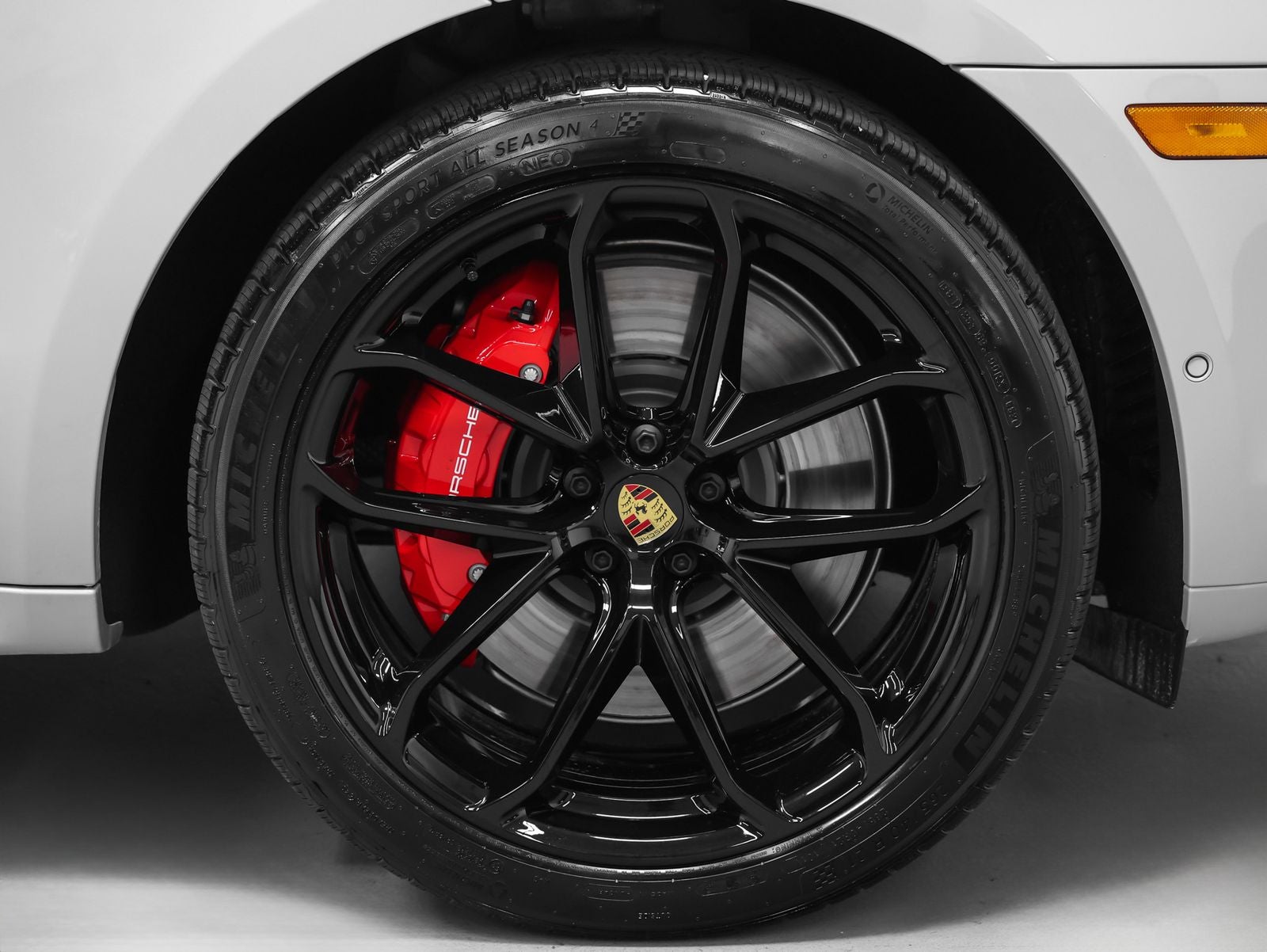 2026 Porsche Macan Macan GTS