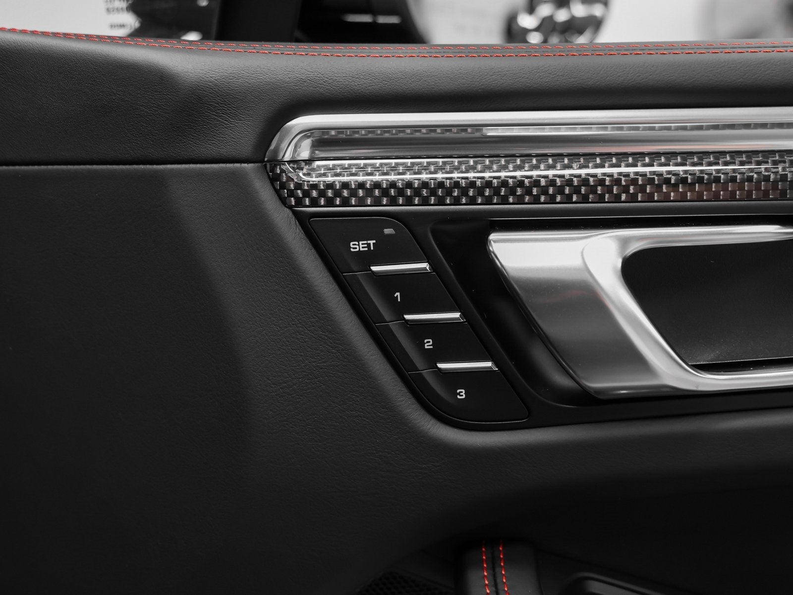 2026 Porsche Macan Macan GTS