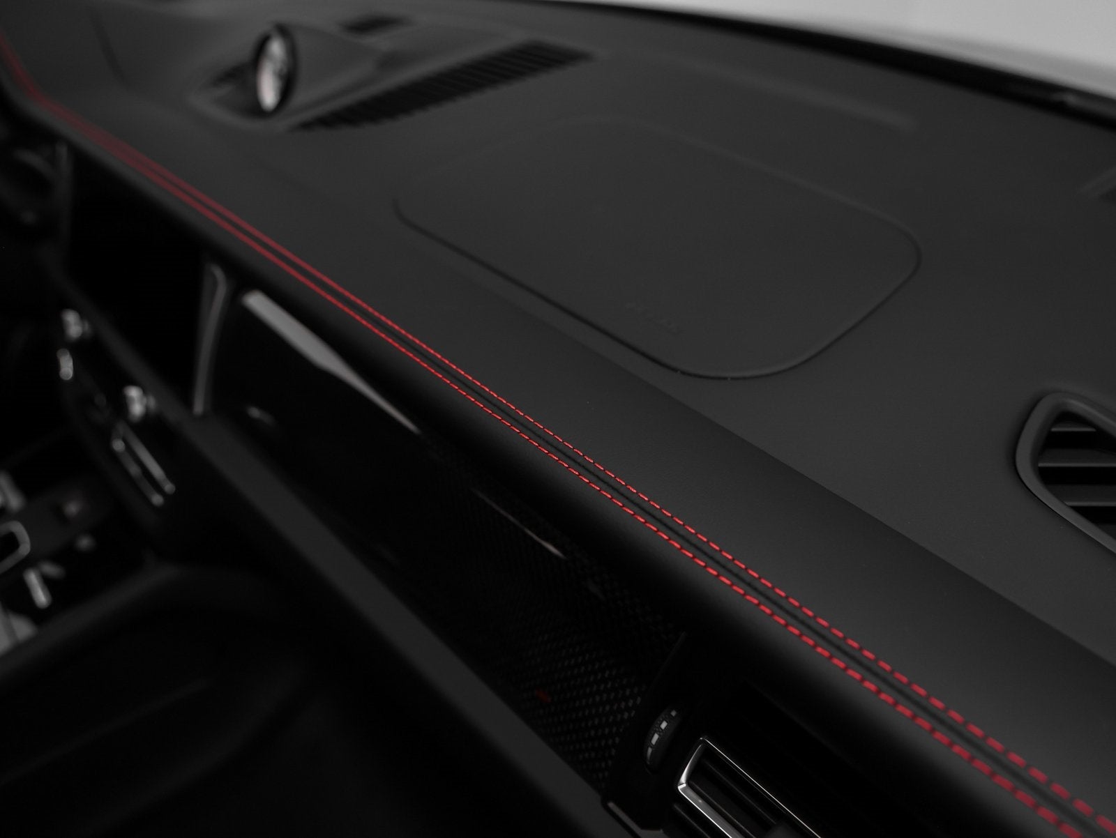 2026 Porsche Macan Macan GTS