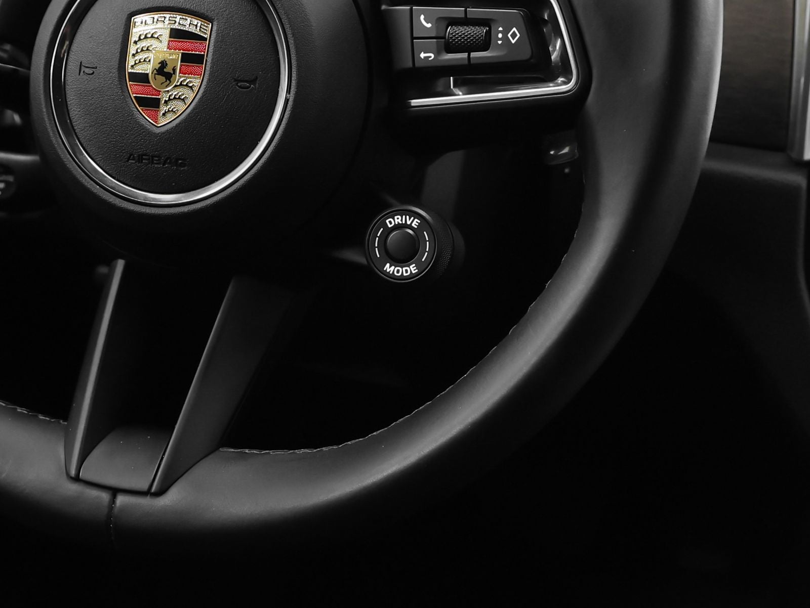 2023 Porsche Macan GTS