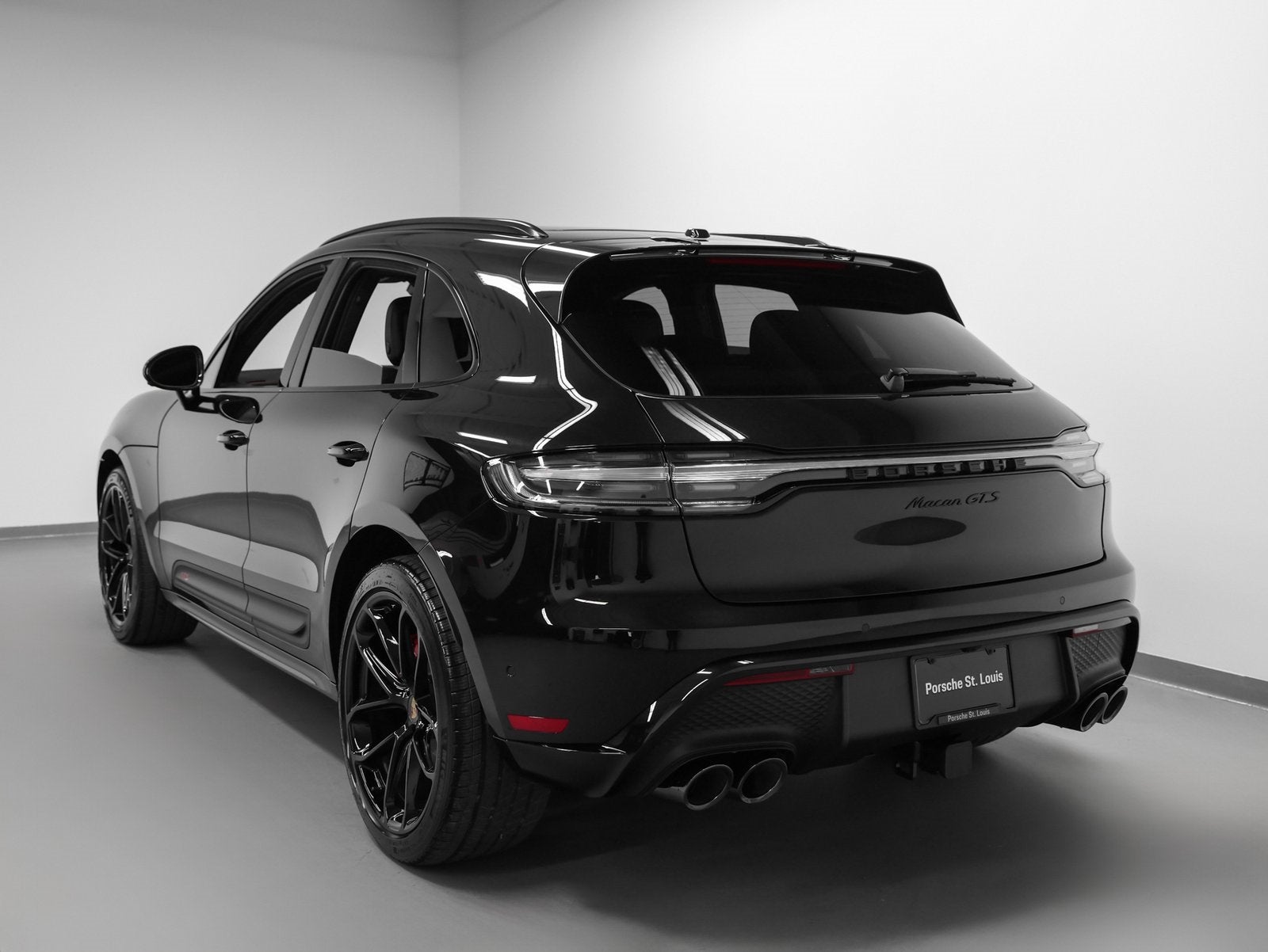 2026 Porsche Macan Macan GTS