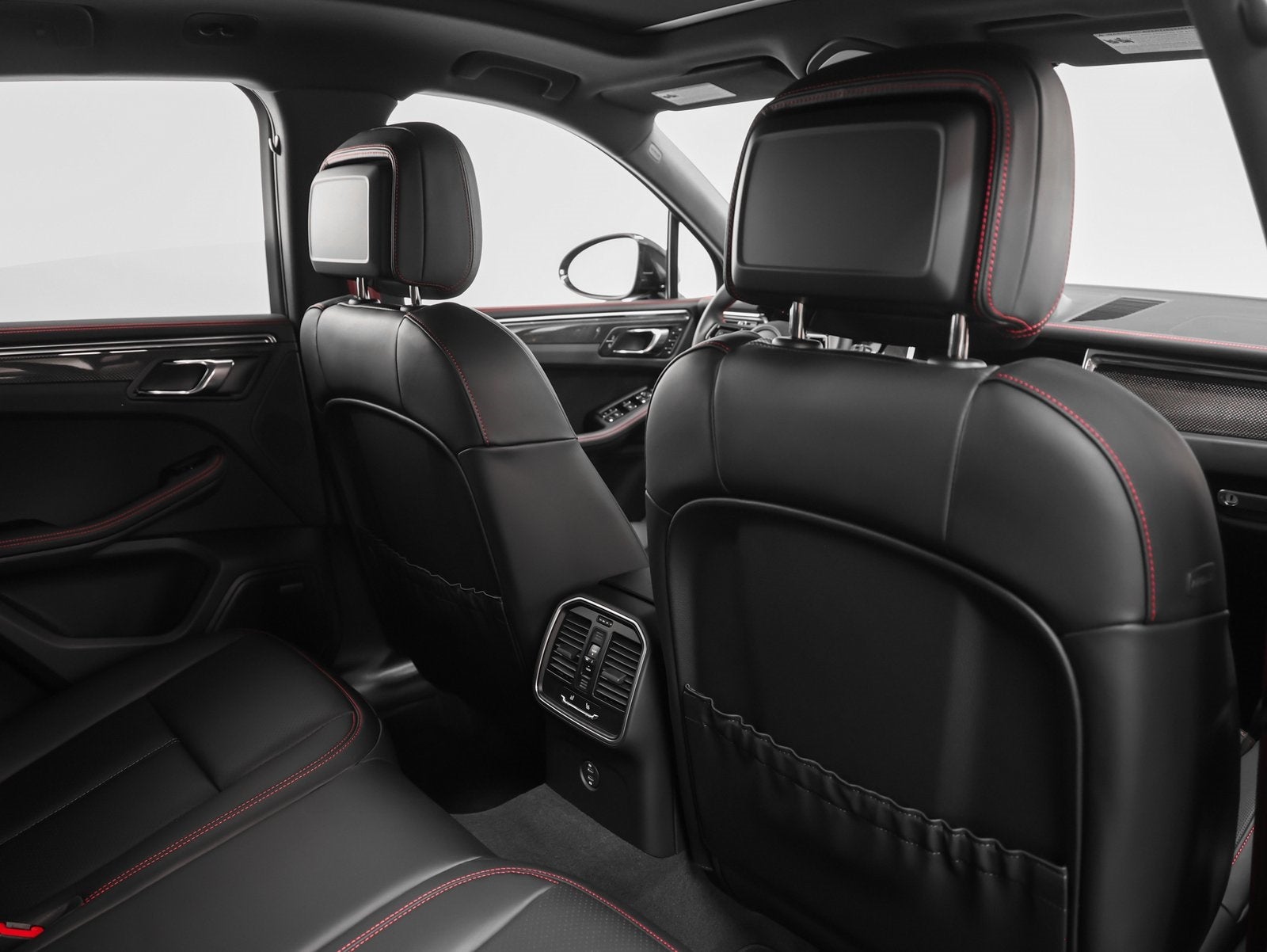 2026 Porsche Macan Macan GTS