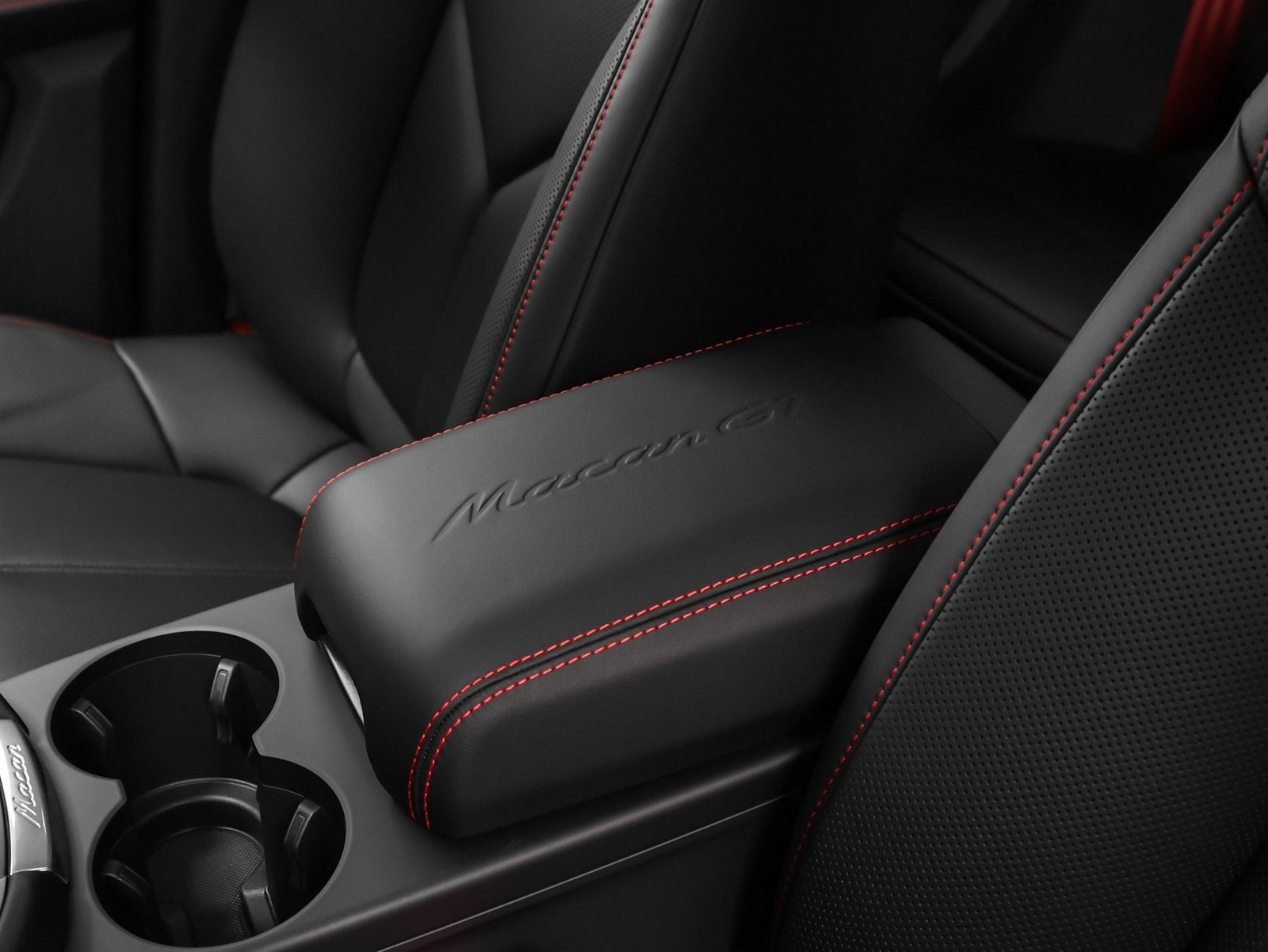 2026 Porsche Macan Macan GTS