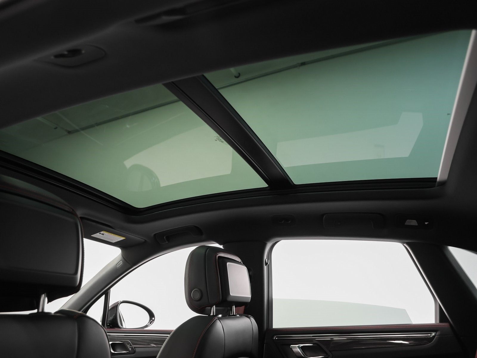 2026 Porsche Macan Macan GTS