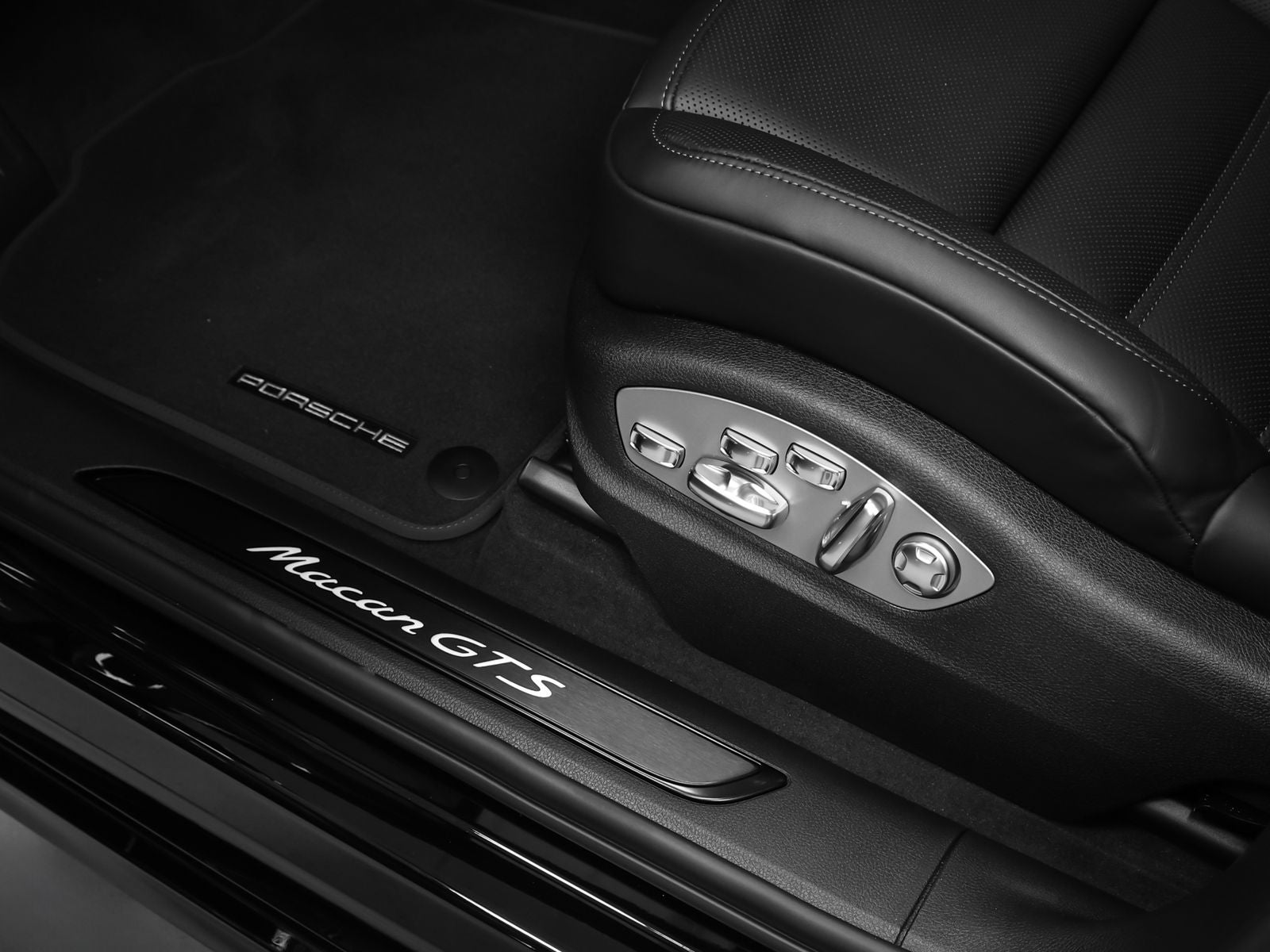 2026 Porsche Macan GTS