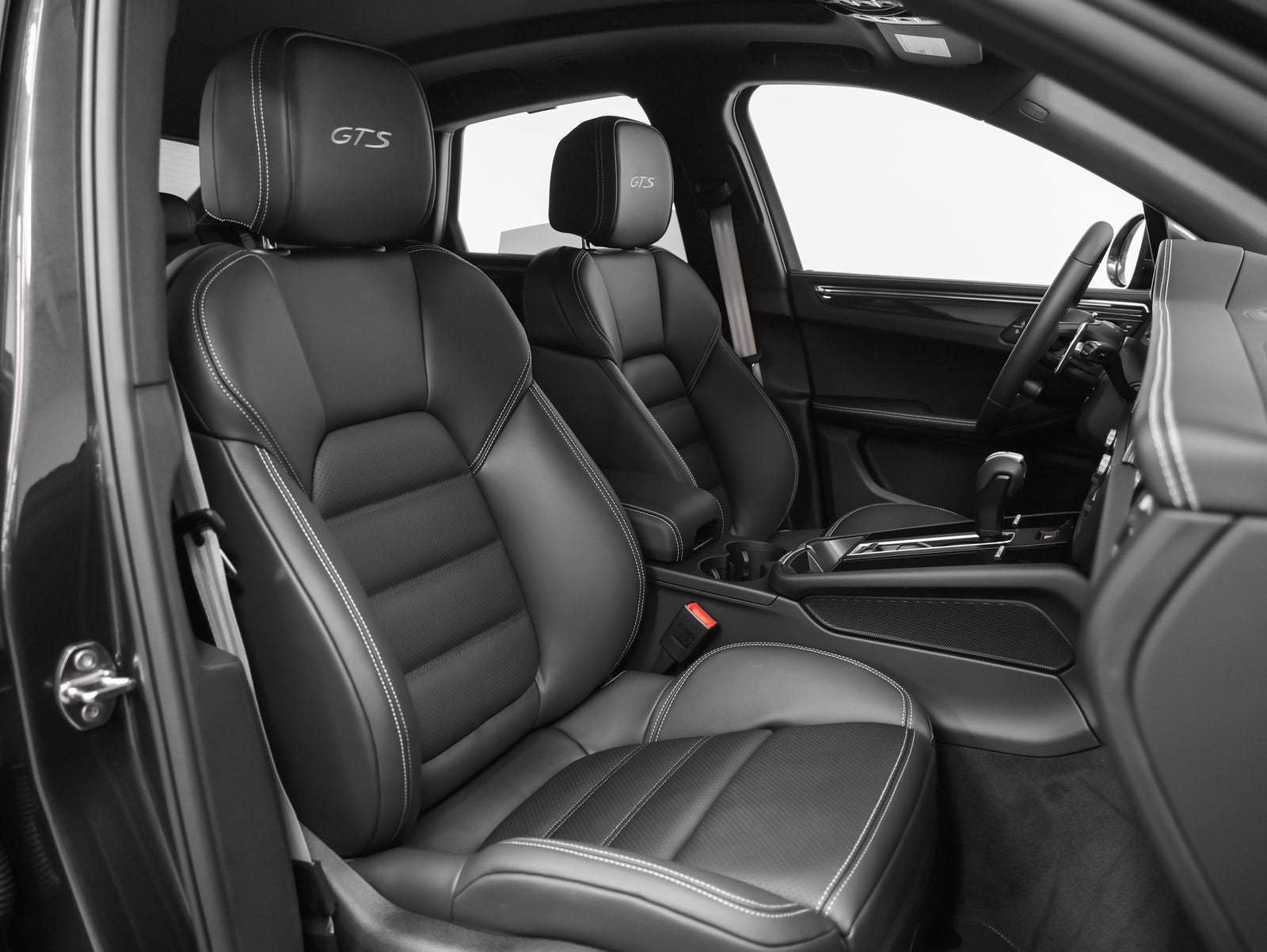 2026 Porsche Macan GTS