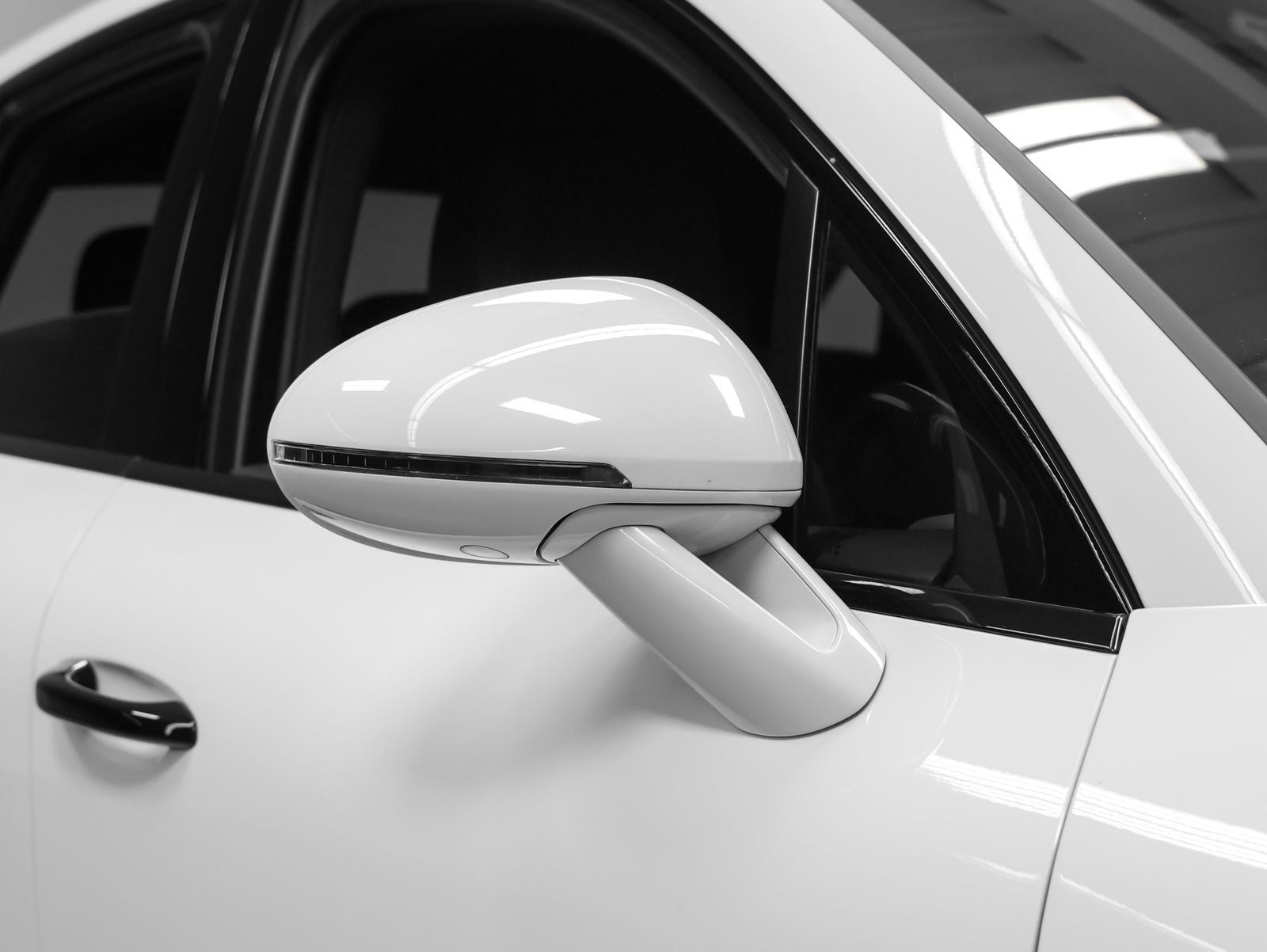 2023 Porsche Macan Macan S (MY23)