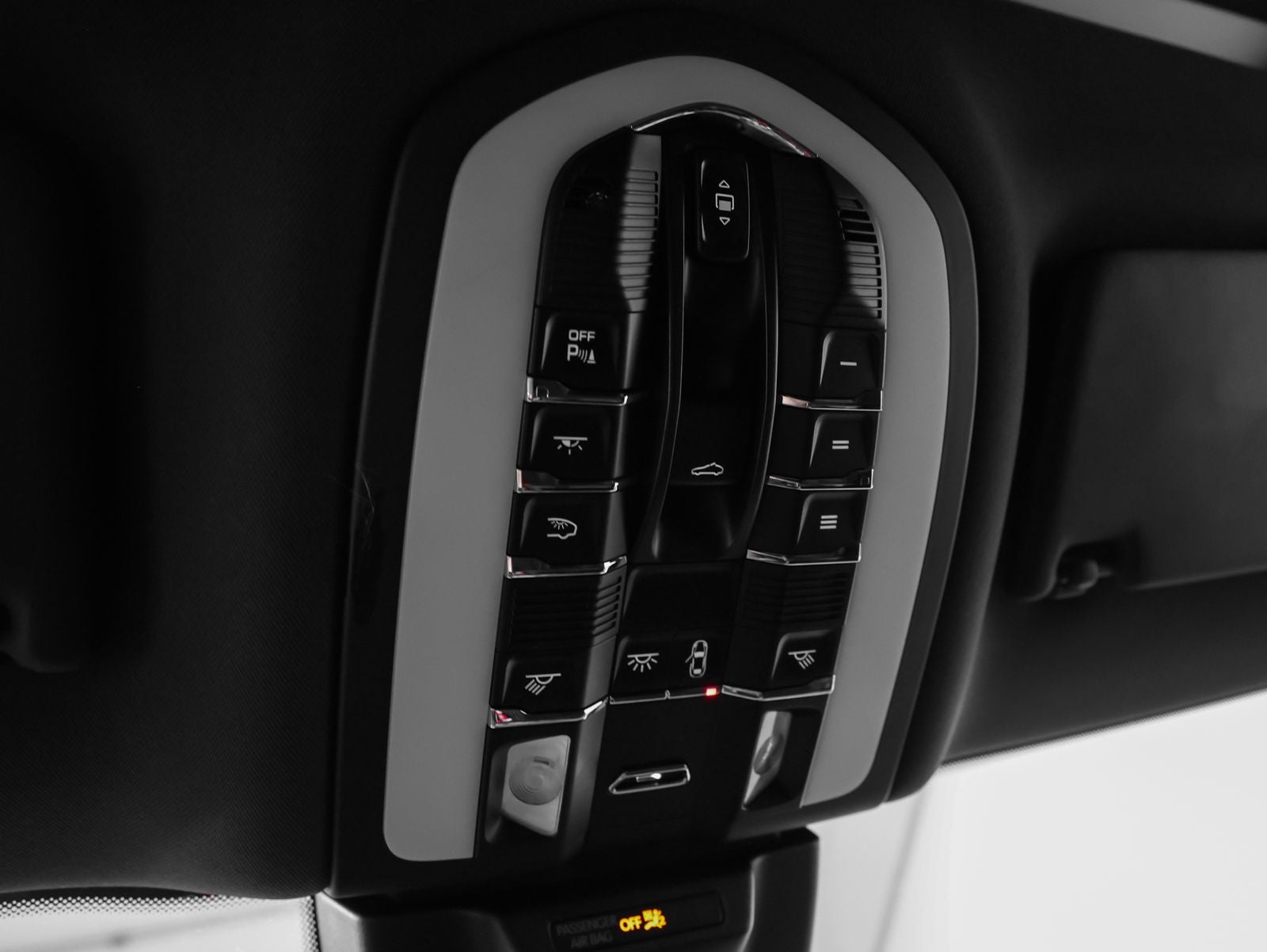 2023 Porsche Macan Macan S (MY23)