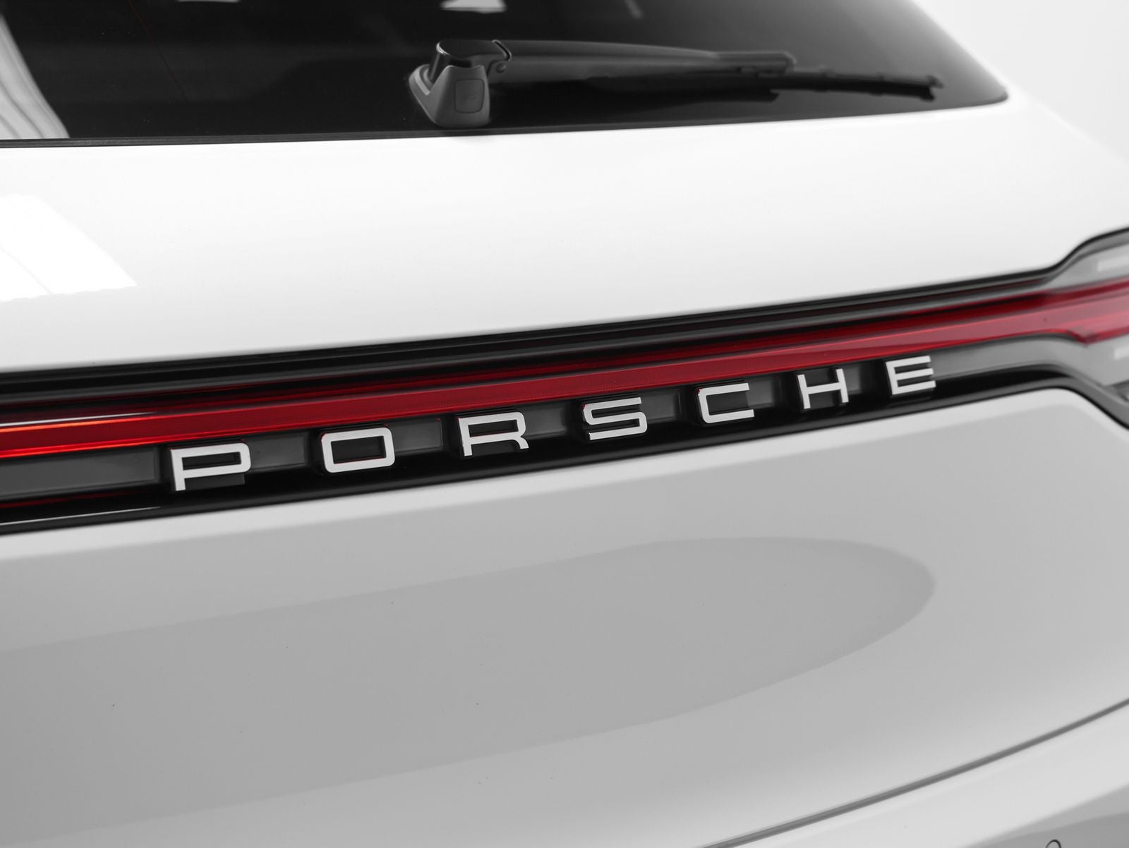 2022 Porsche Macan S